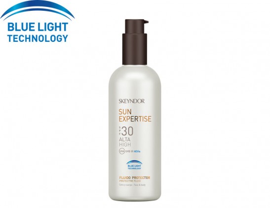 Protective sun fluid SPF30 - with blue light technology